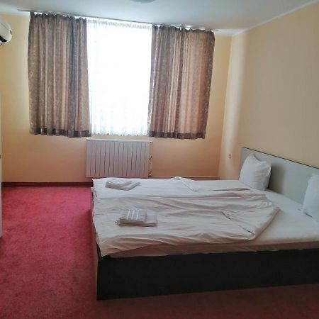 Hotel Panorama กาโบรโว ภายนอก รูปภาพ