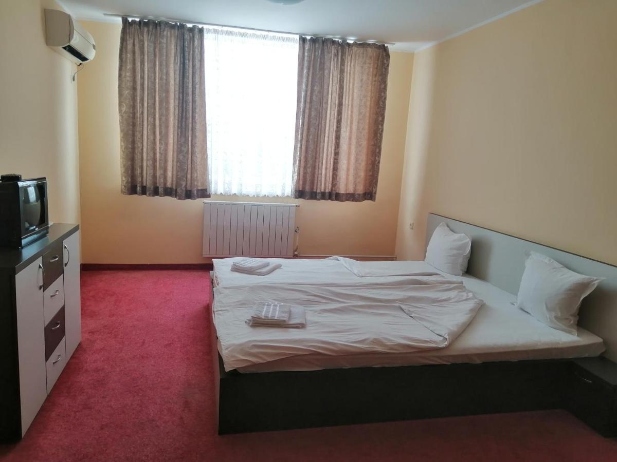 Hotel Panorama กาโบรโว ภายนอก รูปภาพ